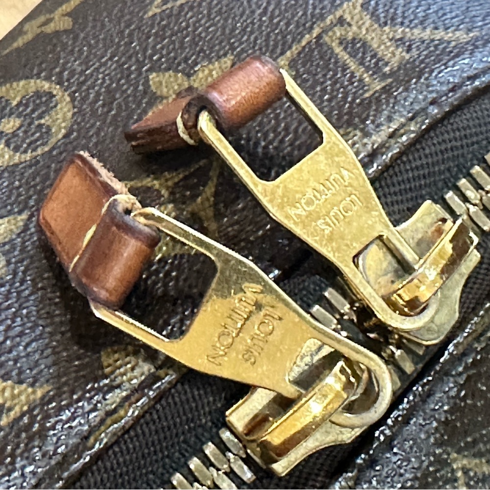 Louis Vuitton Sully MM - Picture 8 of 16